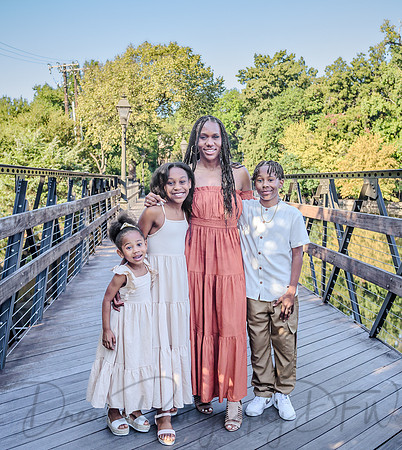 Britnay Broadus & Family-8