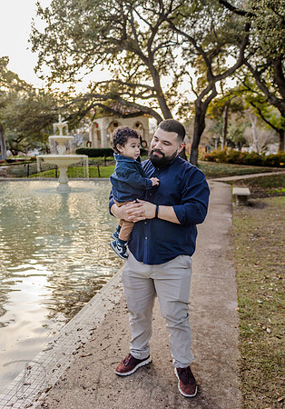 Abner Reyes & Family-9