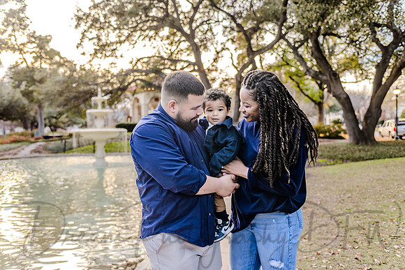 Abner Reyes & Family-13