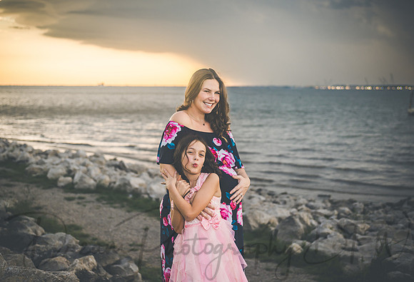 Aja Ruiz Family Maternity-8