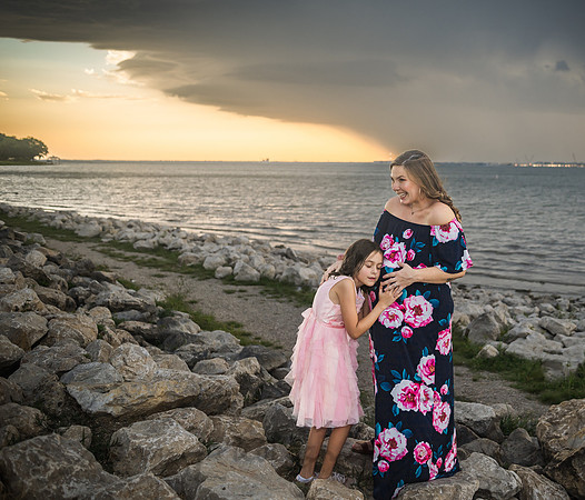 Aja Ruiz Family Maternity-10