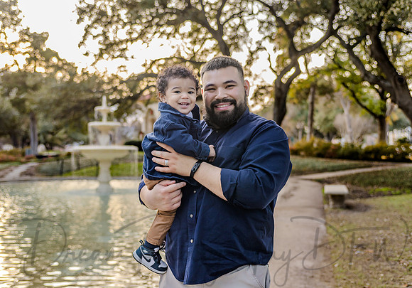 Abner Reyes & Family-10