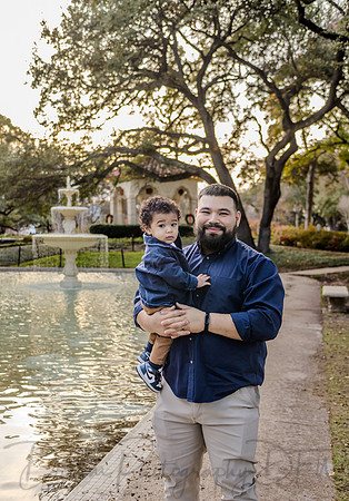 Abner Reyes & Family-8