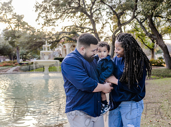 Abner Reyes & Family-15