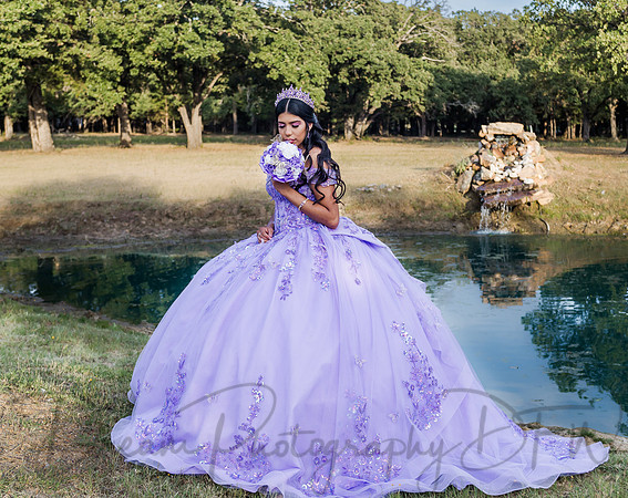 Esmeralda Bustillos Quinceanera-4